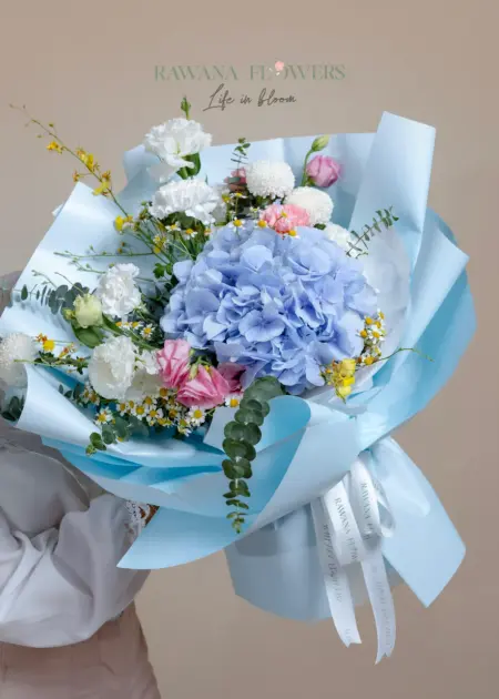 Blue Hydrangea & Pastel Garden Blooms Luxury Bouquet - Dubai & RAK Delivery | باقة هيدرنجا زرقاء وزهور الباستيل الفاخرة - توصيل دبي ورأس الخيمة