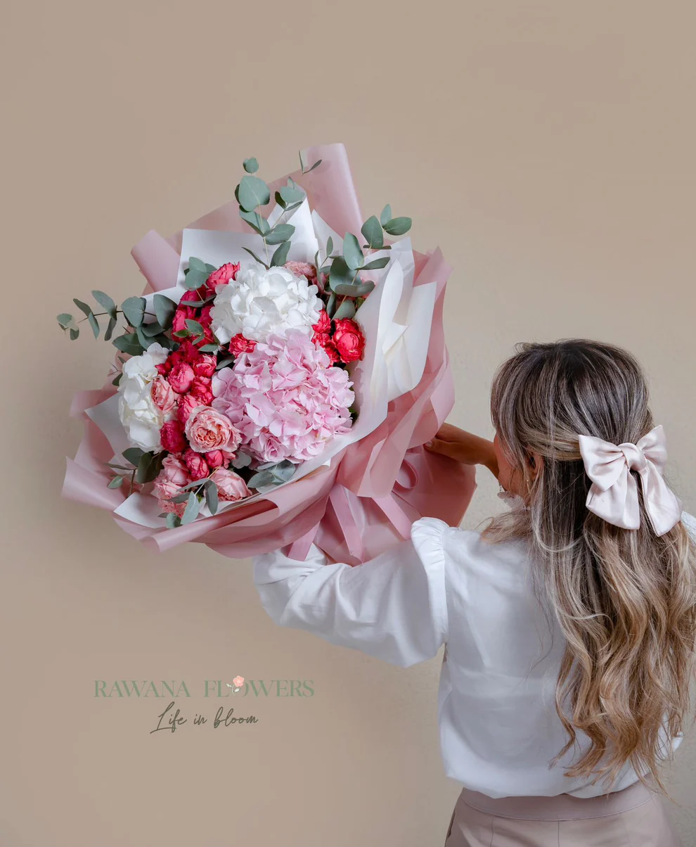 Blush Pink Hydrangea & Carnation Bouquet - RAK Delivery | باقة هيدرنجا وردي وقرنفل - توصيل رأس الخيمة