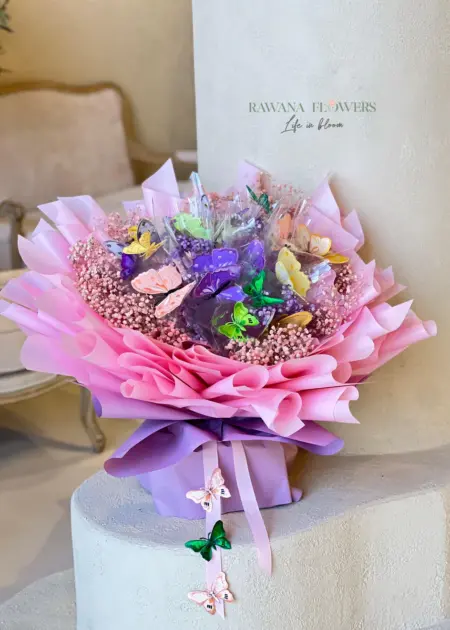 Enchanting Purple Rose Bouquet with Butterflies RAK | باقة جوري بنفسجي ساحرة مع لمسات الفراشات رأس الخيمة