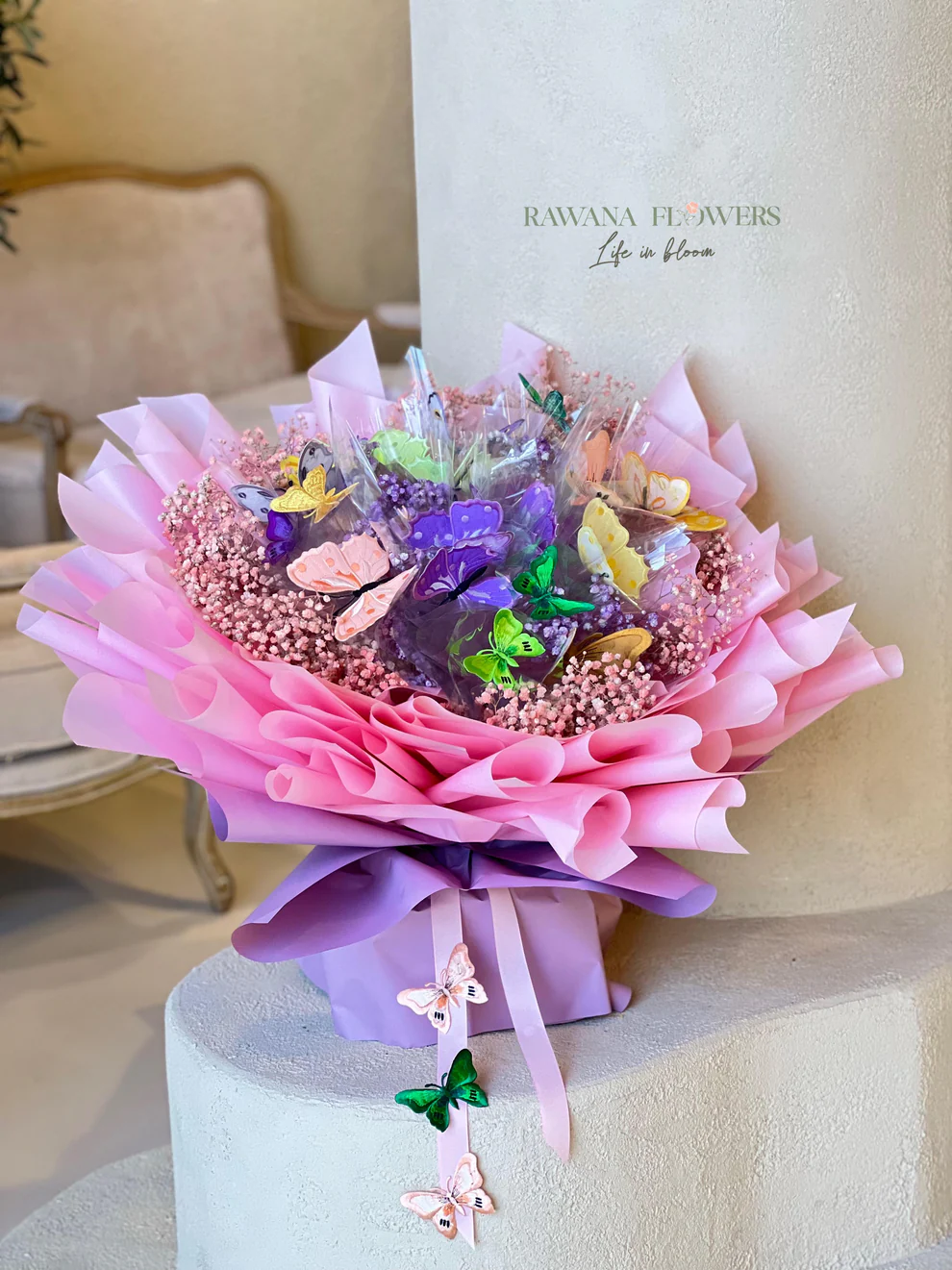 Enchanting Purple Rose Bouquet with Butterflies RAK | باقة جوري بنفسجي ساحرة مع لمسات الفراشات رأس الخيمة