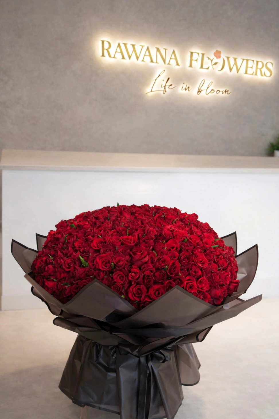 Grand 499+1 Red Roses Couture Bouquet in Black Luxury Wrap