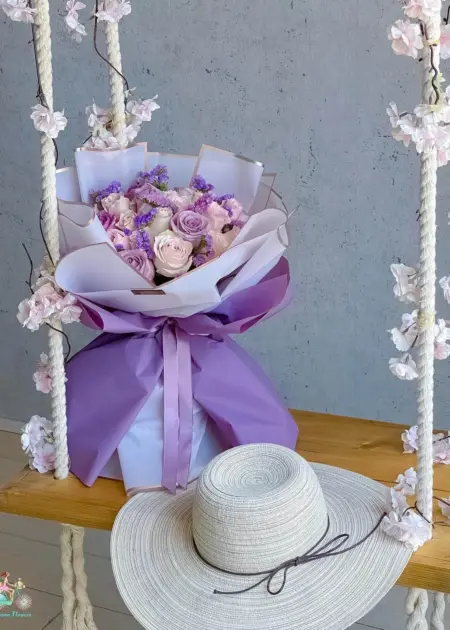 Lavender Roses & Purple Blooms Luxury Bouquet UAE | باقة يد فاخرة من جوري اللافندر والزهور البنفسجية الإمارات