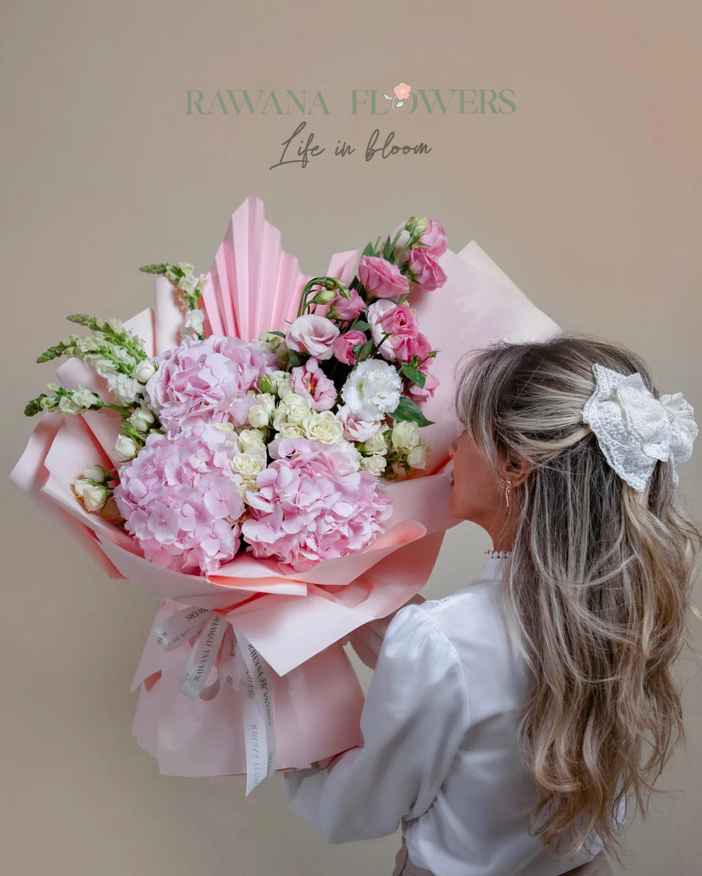 Luxury Pink Hydrangea & Garden Roses Bouquet UAE | باقة فاخرة من الهيدرنجا الوردية وجوري الحديقة الإمارات