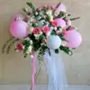 Pink & White Roses Balloon Stand Dubai | ستاند جوري وردي وأبيض مع بالون دبي